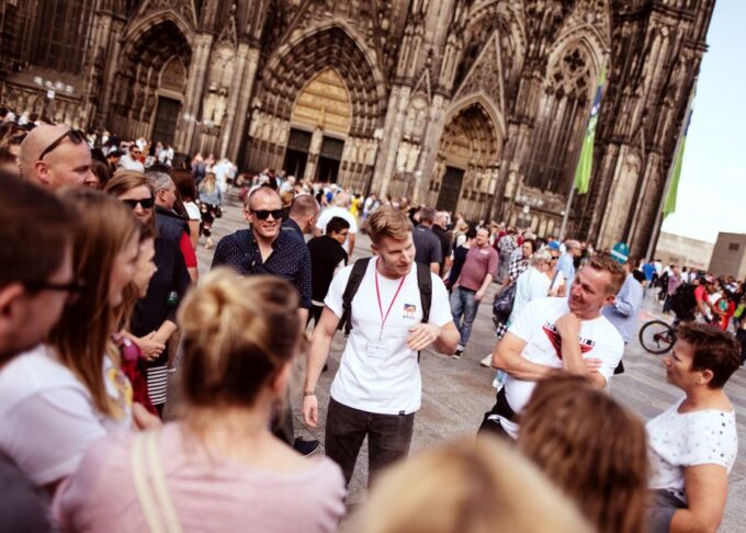 Cologne: Brewery Tour With 3 Kölsch Beer Tastings - Brewery Tour and Tastings