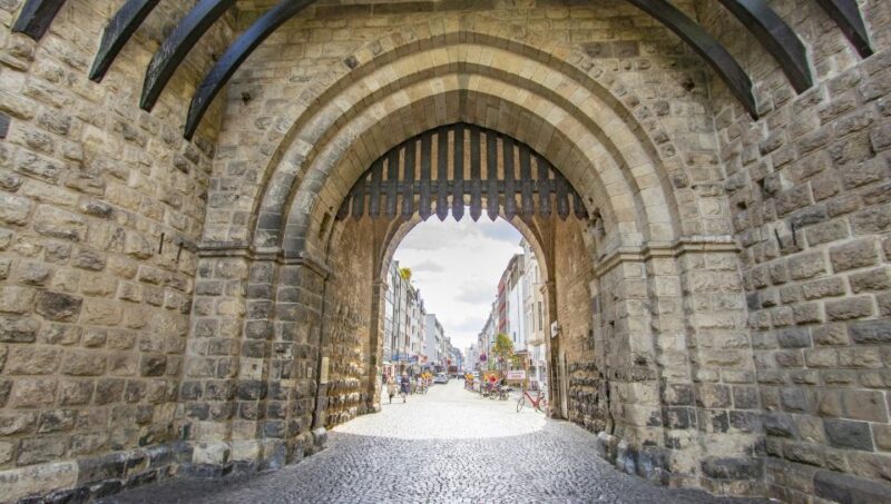 Cologne: Capture the Most Photogenic Spots With a Local - Iconic Landmarks and Architecture
