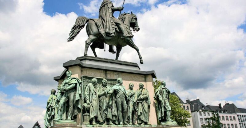 Cologne: City Highlights Guided Walking Tour - Experience Highlights