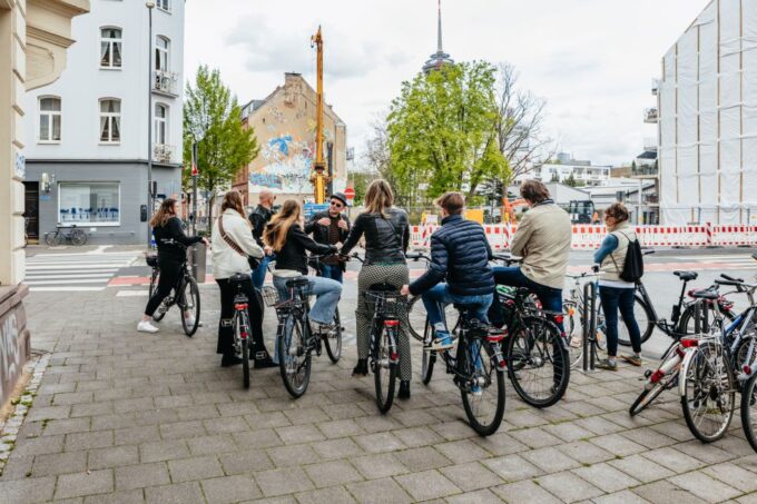 Cologne: Ehrenfeld Street Art Bike Tour - History and Techniques