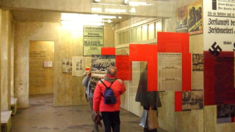 Cologne: EL-DE Haus and Old Town Private Guided Tour - Key Points