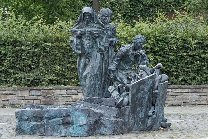 Cologne EL-DE Haus and WWII Jewish Holocaust History Tour - Navigating the Medieval Jewish Quarter