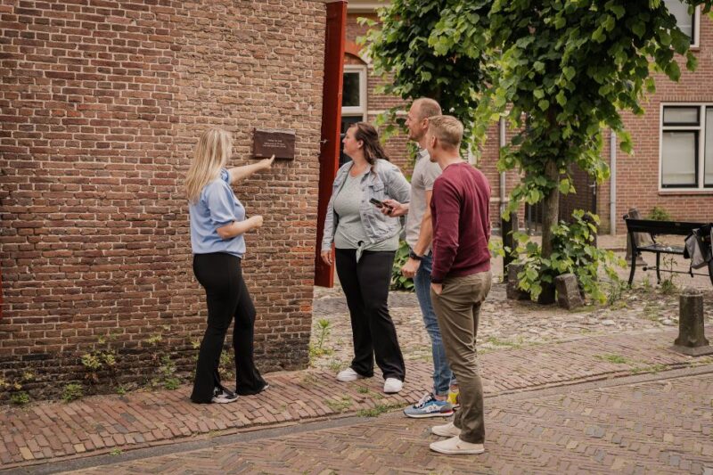 Cologne: Escape Tour - Self-Guided Citygame - Booking and Cancellation