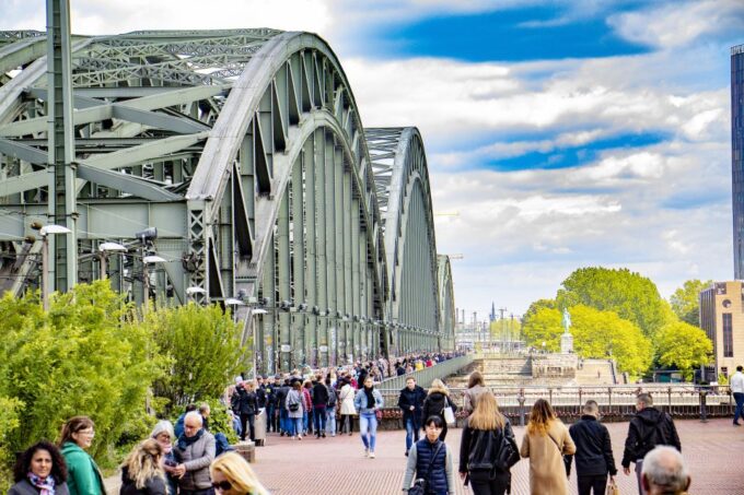 Cologne: Express Walk With a Local in 60 Minutes - Frequently Asked Questions