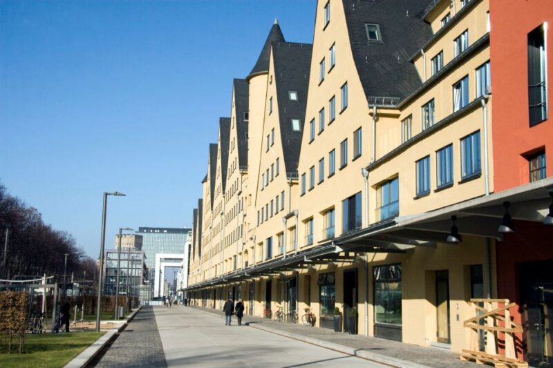 Cologne: First Discovery Walk and Reading Walking Tour - Booking and Cancellation Policies