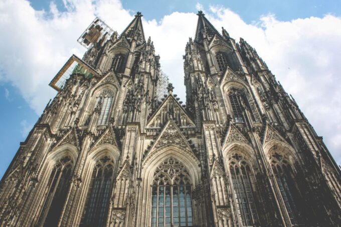 Cologne: First Discovery Walk and Reading Walking Tour - Frequently Asked Questions