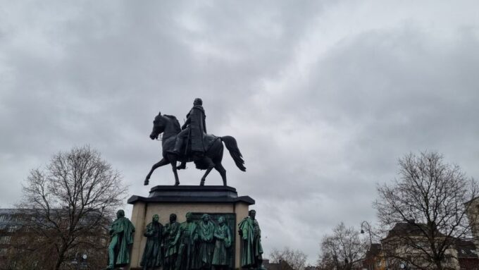 Cologne: Guide Walking Tour for Children - Tour Inclusions