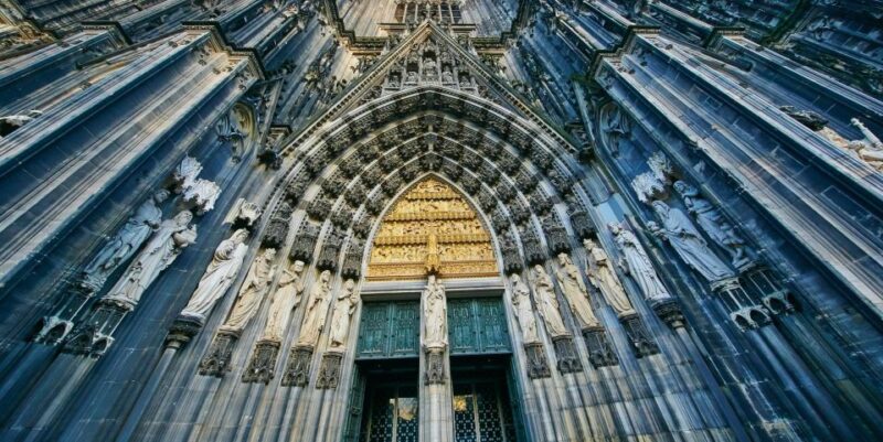 Cologne: Horrors of World War II Self-Guided Audio Tour - Tour Features