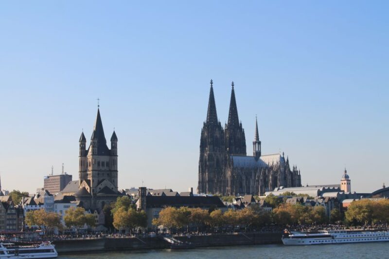 Cologne: Kölsch Highlights/Old Town Tour in German - Key Points