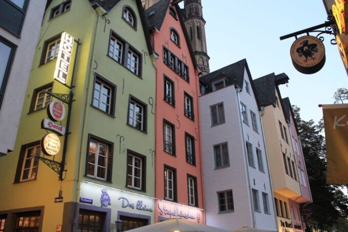 Cologne: Kölsch Highlights/Old Town Tour in German - Included in the Tour