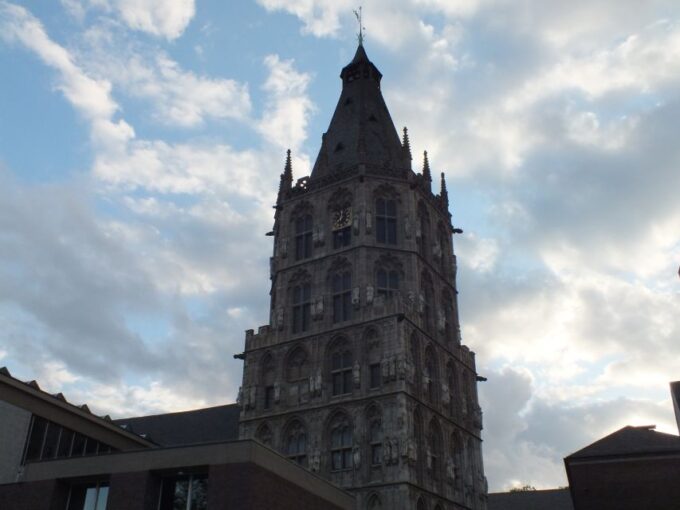 Cologne: Kölsch Highlights/Old Town Tour in German - Frequently Asked Questions