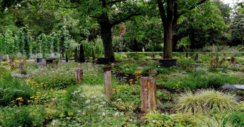 Cologne: Melaten Cemetery With Old Town Private Tour - Tour Details