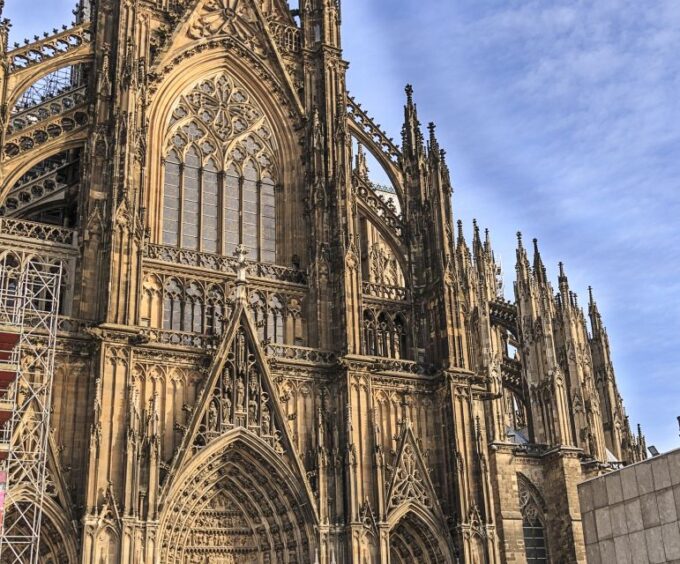 Cologne - Old Town Historic Walking Tour - Getting to the Meeting Point