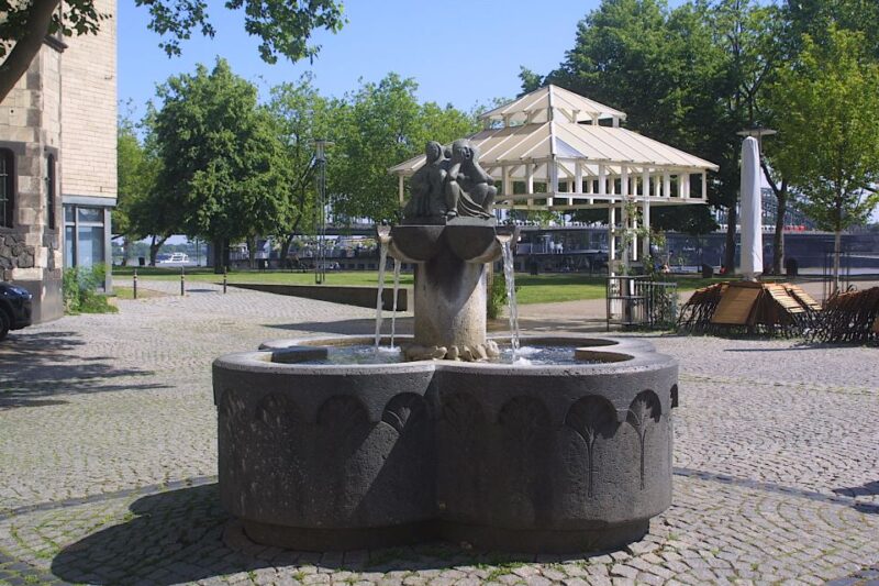 Cologne: Old Town Historical Walking Tour With GEO Epoche - Customer Reviews