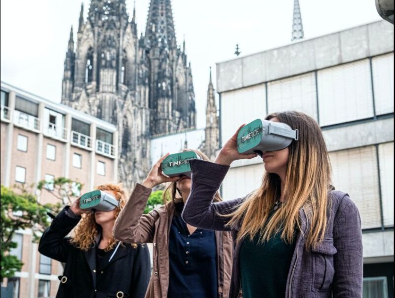 Cologne: Old Town Virtual Reality Walking Tour - Highlights of the Experience