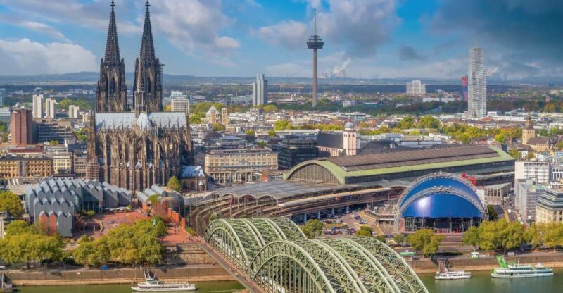 Cologne: Private Architecture Tour With a Local Expert - Tour Experience