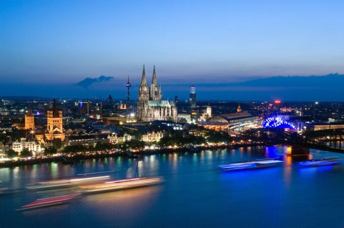 Cologne: Private Walking Tour of City Center - UNESCO World Heritage Site
