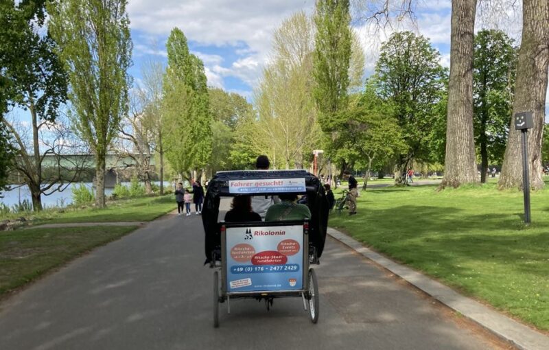 Cologne: Rickshaw Picnic and Park Tour, 2 Pers - Key Points