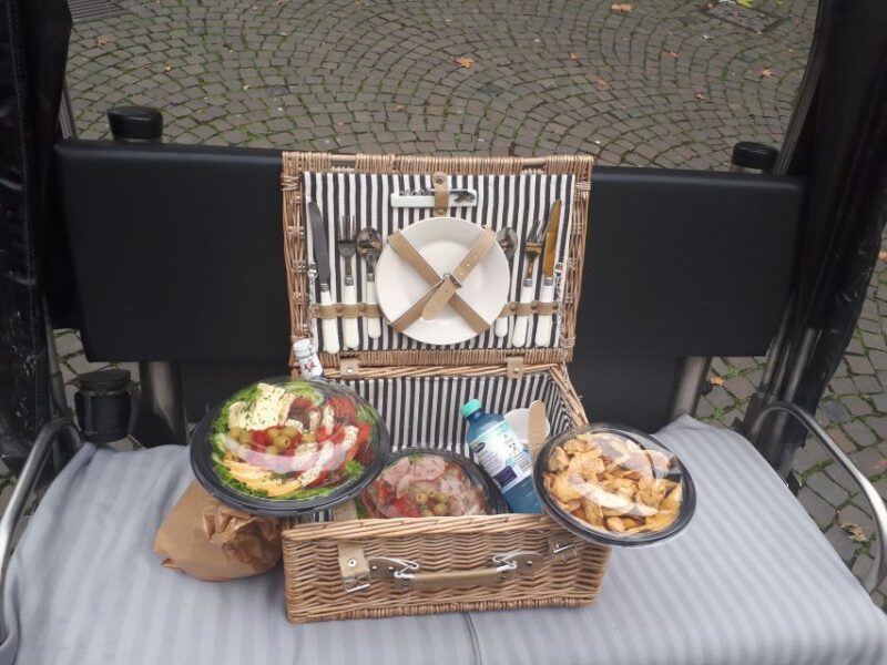 Cologne: Rickshaw Picnic and Park Tour, 2 Pers - Meeting Point and Finish Location