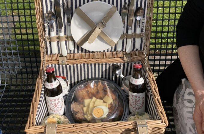 Cologne: Rickshaw Picnic and Park Tour, 2 Pers - Frequently Asked Questions
