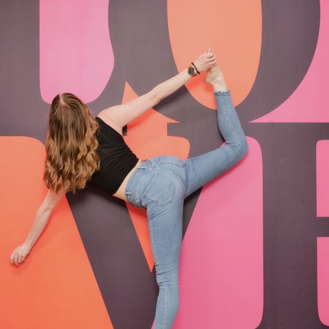 Cologne: Selfiewerke Selfie Photo Studio - Digital Copies for Sharing