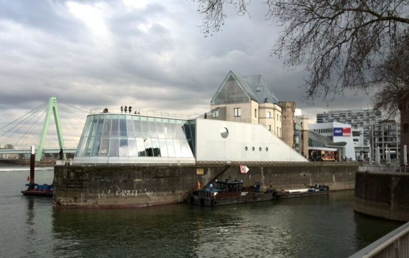 Cologne: Smartphone Scavenger Hunt Sightseeing Tour - Pricing and Cancellation