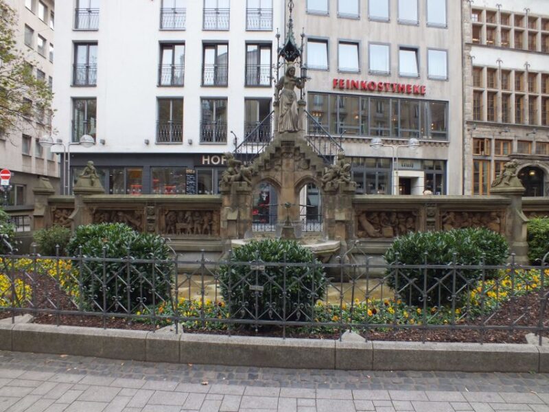 Cologne: Tales and History Tour in German - Customer Feedback