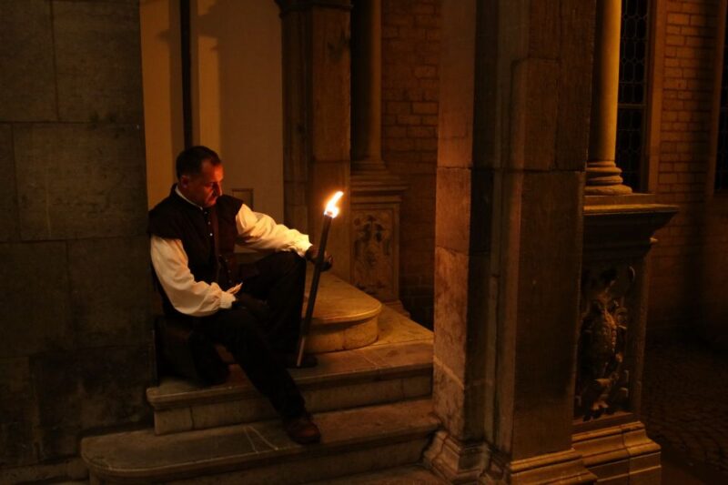 Cologne: The Night Watchman Old Town Walking Tour in English - Key Points
