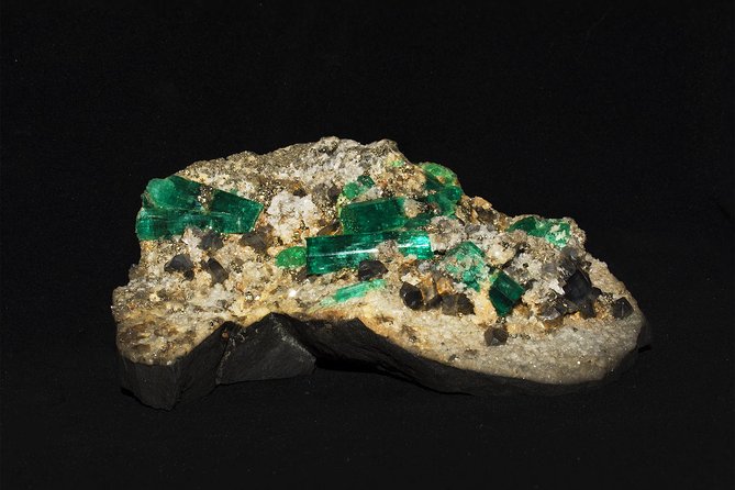 Colombian Emeralds Private Tour. ( 4 Hrs.) - Accessibility and Additional Information