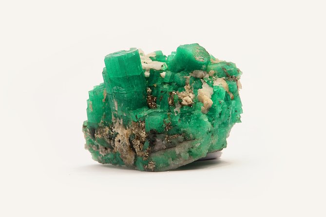 Colombian Emeralds Private Tour. ( 4 Hrs.) - Emerald Identification Process