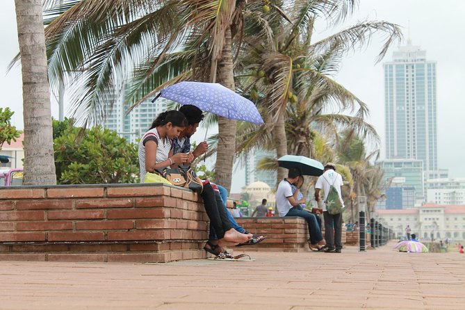 Colombo City Day Tour All Inclusive From Negombo - Pettah Market Exploration