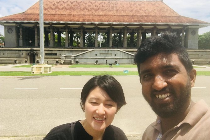 Colombo City Day Tour All Inclusive From Negombo - Gangarama Temple Tour