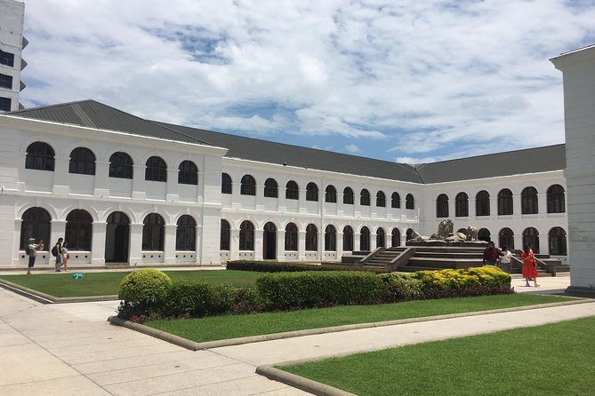 Colombo City Day Tour All Inclusive From Negombo - Colombo Harbor and Fortress