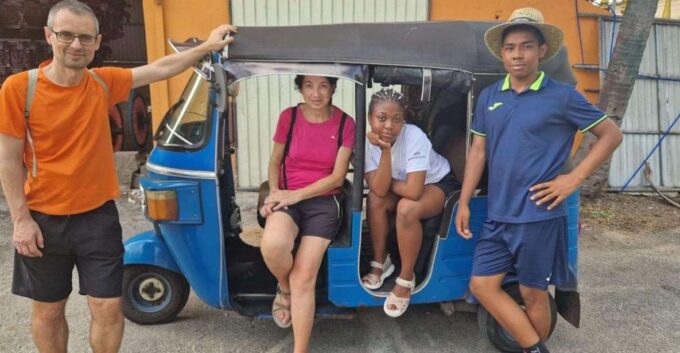 Colombo City Sightseeing Tour by Tuk Tuk Morning or Evening - Pickup and Dropoff