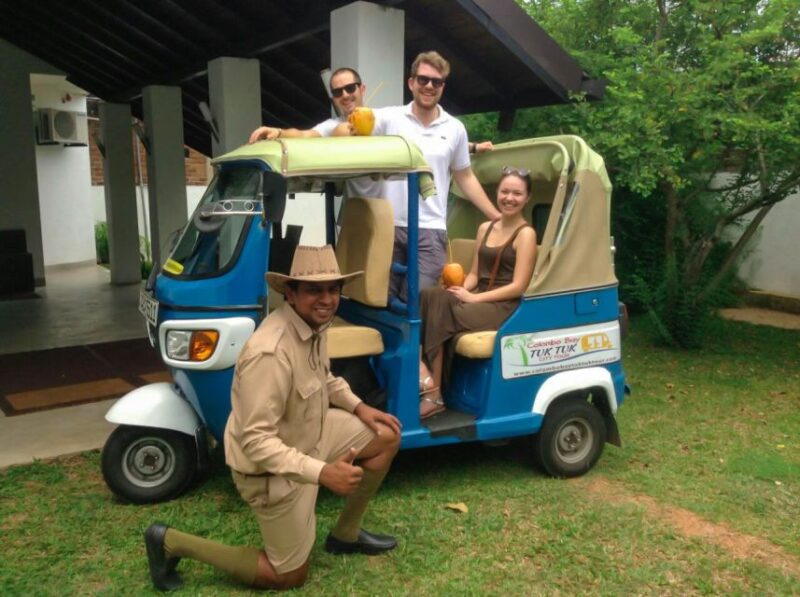 Colombo: City Street Food Tour by Tuk Tuk - Key Points