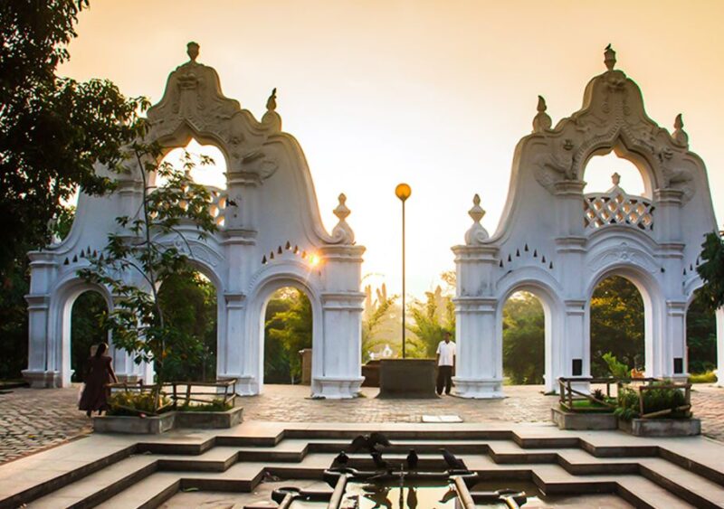 Colombo: Historical Temple Countryside Trail by TukTuk - Key Points