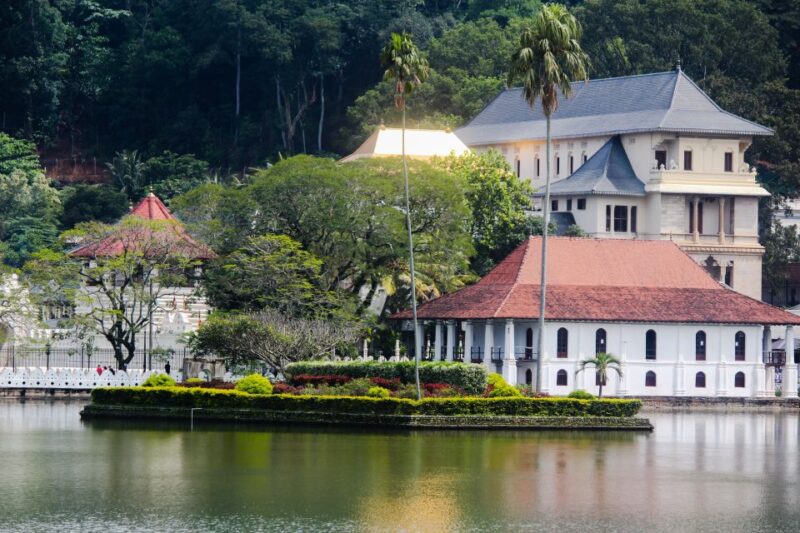 Colombo or Negombo: Temple of the Tooth Kandy Day Trip - Itinerary Highlights