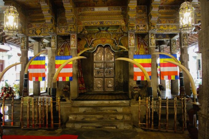 Colombo or Negombo: Temple of the Tooth Kandy Day Trip - Frequently Asked Questions