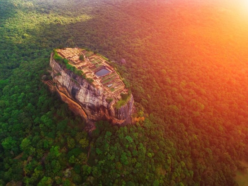 Colombo: Polonnaruwa & Sigiriya Guided Day Tour With Lunch - Itinerary Highlights