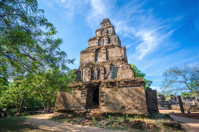 Colombo: Polonnaruwa & Sigiriya Guided Day Tour With Lunch - Duration and Price