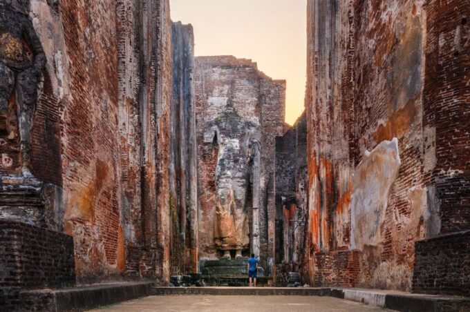 Colombo: Polonnaruwa & Sigiriya Guided Day Tour With Lunch - Free Cancellation