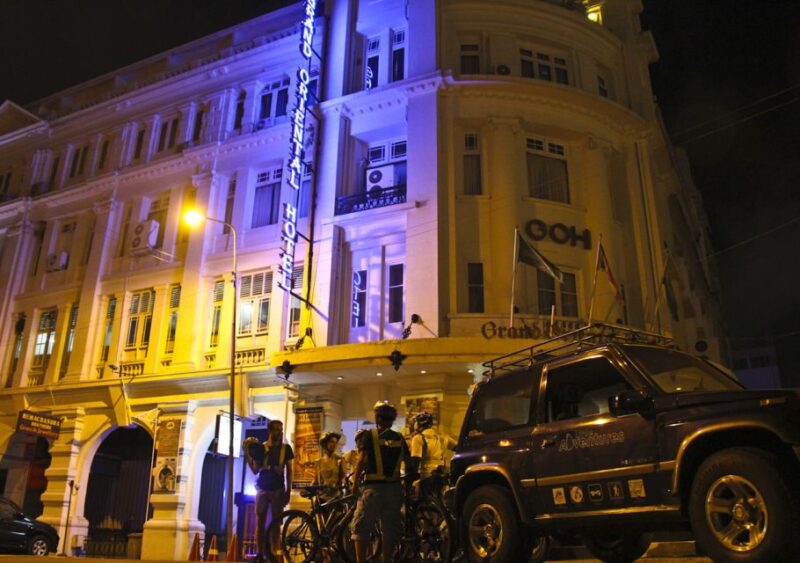 Colombo: Private Guided Night Cycling Tour - Key Points