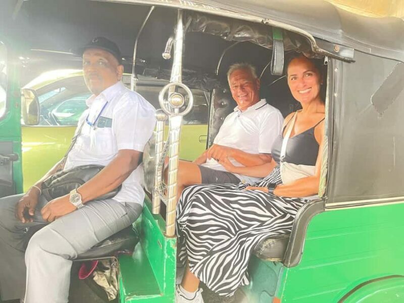 Colombo: Private Guided Tour of the City by Tuk with Tickets - Why Choose a Tuk-Tuk Tour in Colombo?