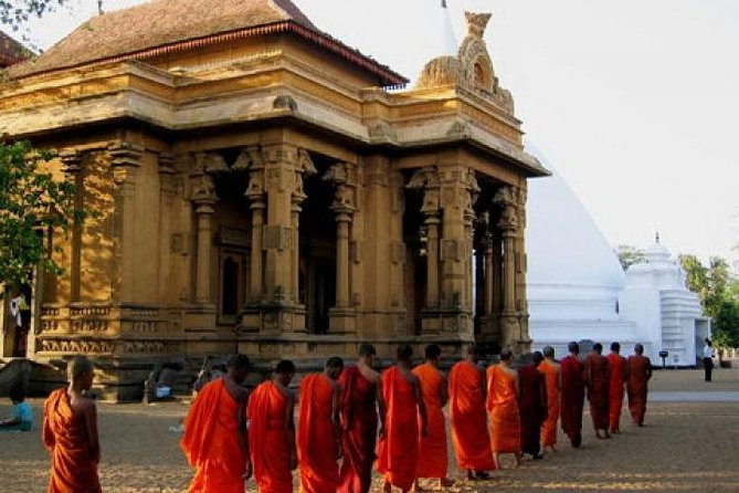 Colombo Shore Excursion to Panoramic Colombo With Kelaniya Temple - Highlights of Colombo