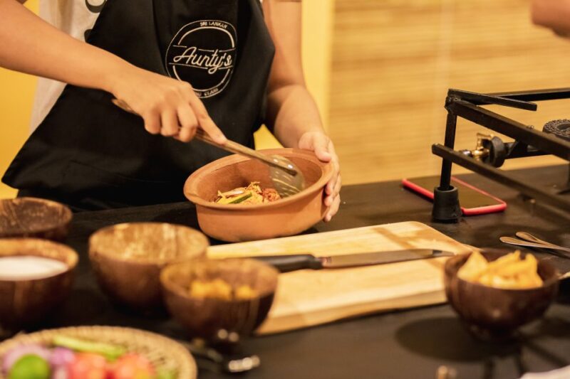 Colombo: Sri Lankan Cooking Class With a Chef - Class Schedule and Timing