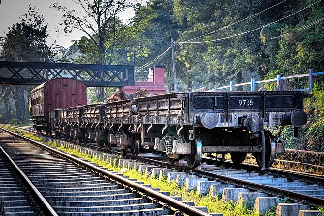 Colombo to Kandy Train Tickets (Reserved Seats) - Ticket Delivery and Pickup Options