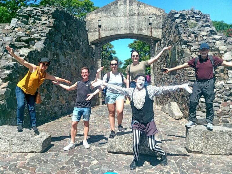 Colonia Del Sacramento: Group Guide Tour at Historic Town - Guided Experience