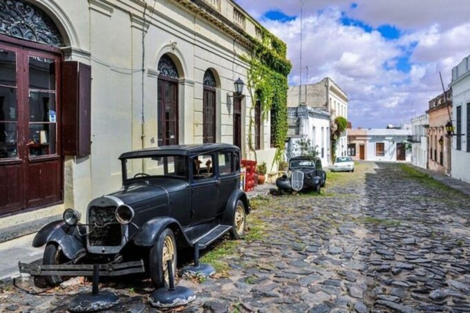 Colonia Del Sacramento: Small-Group Day Trip - Exploring the Colonial City