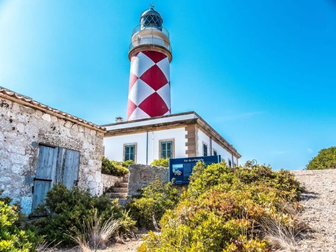 Colonia Sant Jordi: Sunset Boat Tour to Cabrera Island - Cabrera Island Attractions