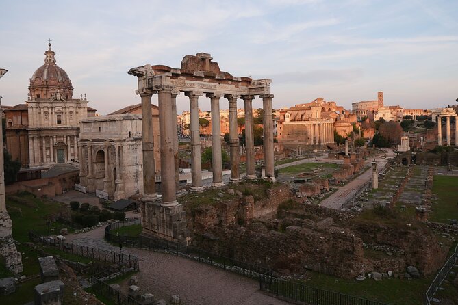 Colosseum, Roman Forum and Palatine Hill With Isuf - Scaling the Majestic Palatine Hill